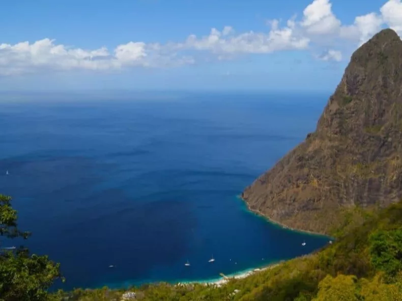 Sainte Lucie pitons