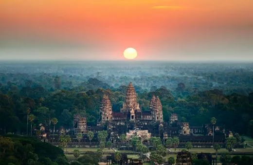 Voyage sur mesure Cambodge lever du soleil à Angkor