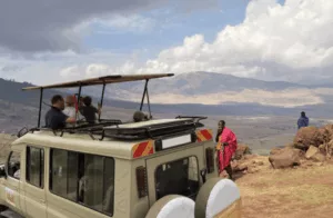 Voyage surprise sur-mesure à travers le monde 37 - Horizons Secrets Safari en famille intergénérationnel 4x4